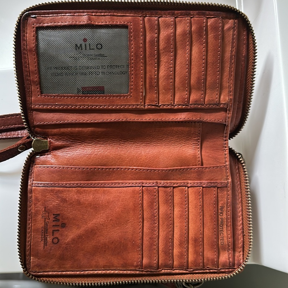 Milo Elegance Brown Woven Crossbody phone bag - Picture 2 of 6